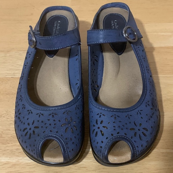 ladies navy blue sandals